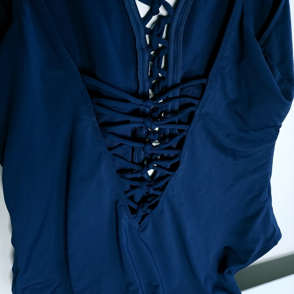 LILLY PULITZER ISLE LATTICE ONE PIECE SWIMSUIT OYSTER BAY NAVY SZ 16 - Picture 10 of 10